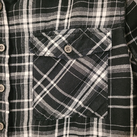 + D/c Jeans Penningtons black white plaid roll tab sleeves shirt - Picture 3 of 7